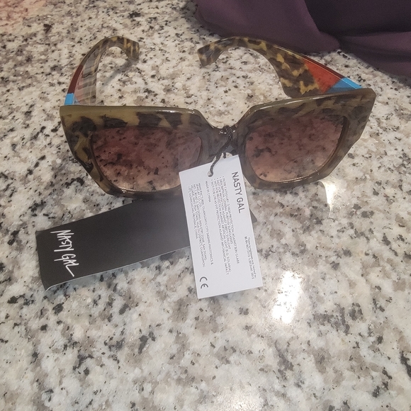 NWT NASTY GAL: I Only Have Eyes For You Oversized Tortoise shell Sunglasses - Picture 6 of 10